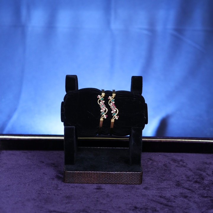 Light weight gold plated Ruby Emerald Stone Bracelet Bangle 